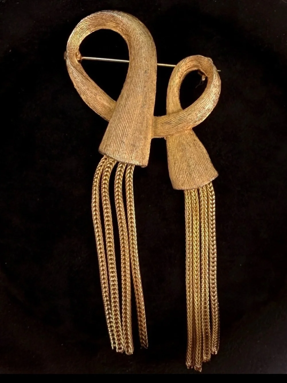 Vintage Gold Tone Double Bow Tassel Chain Brooch Textured Statement Pin